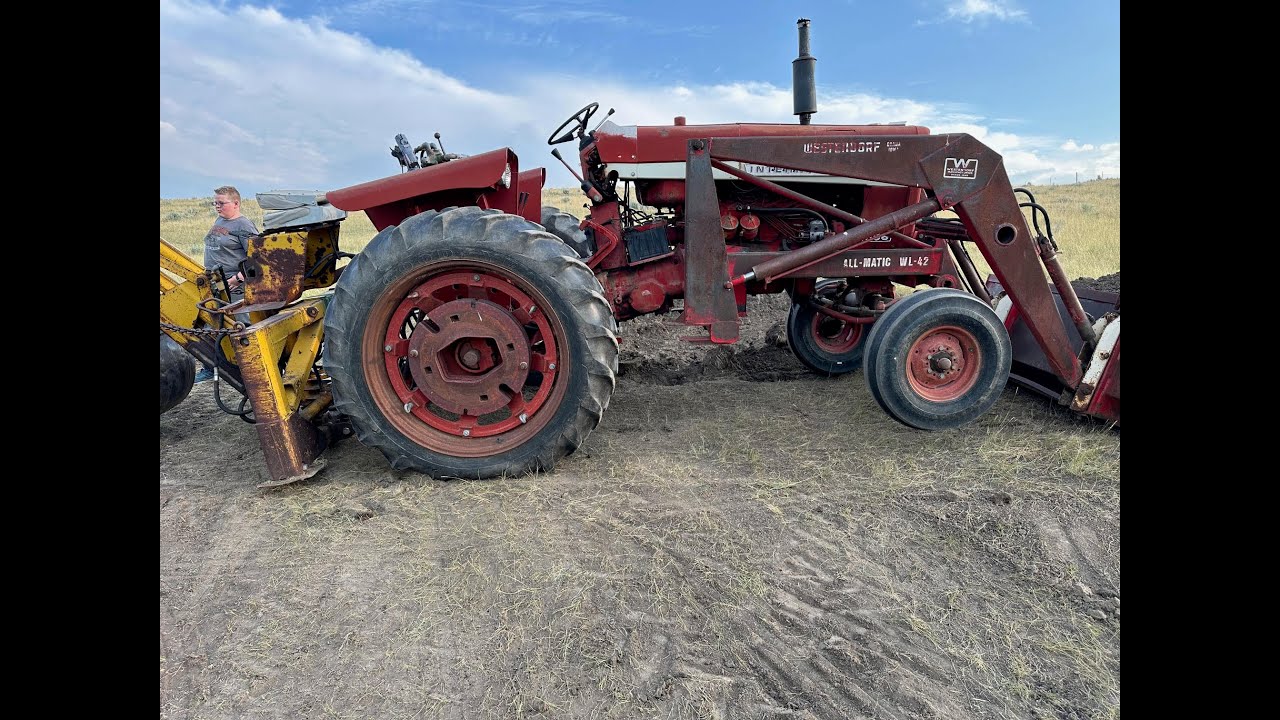 Rebuilding broken in half Farmall 656D