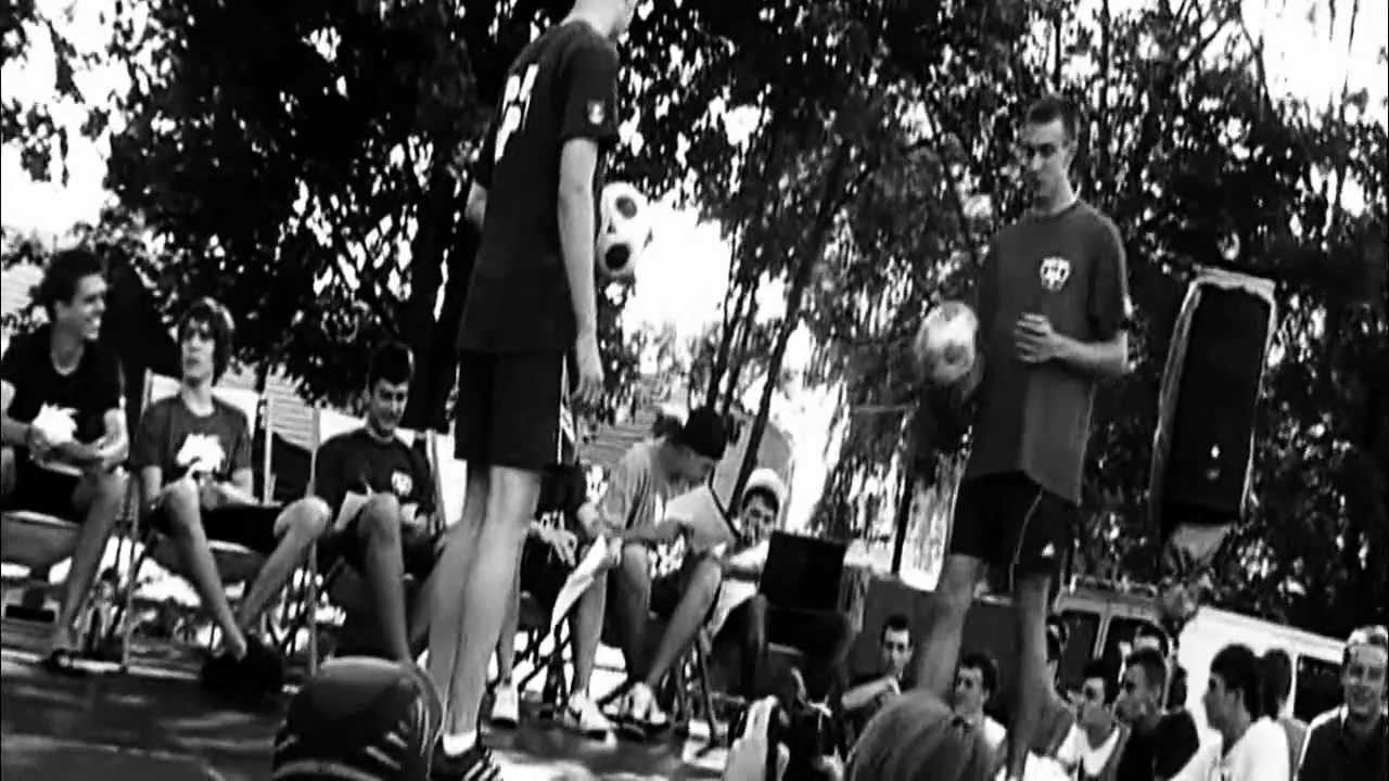 Royal Team-  Don't Stop me now ! | Freestyle football
