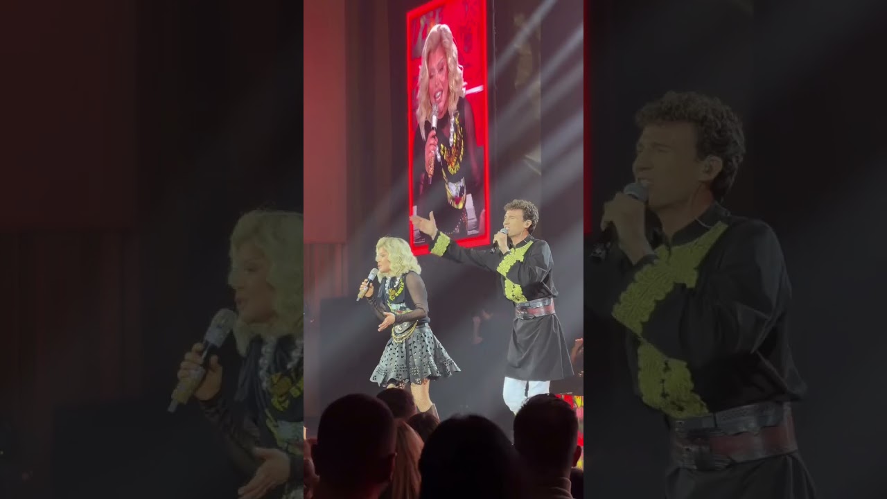Gabriel Nebunu si Loredana Groza - Concert Sala Palatului București 