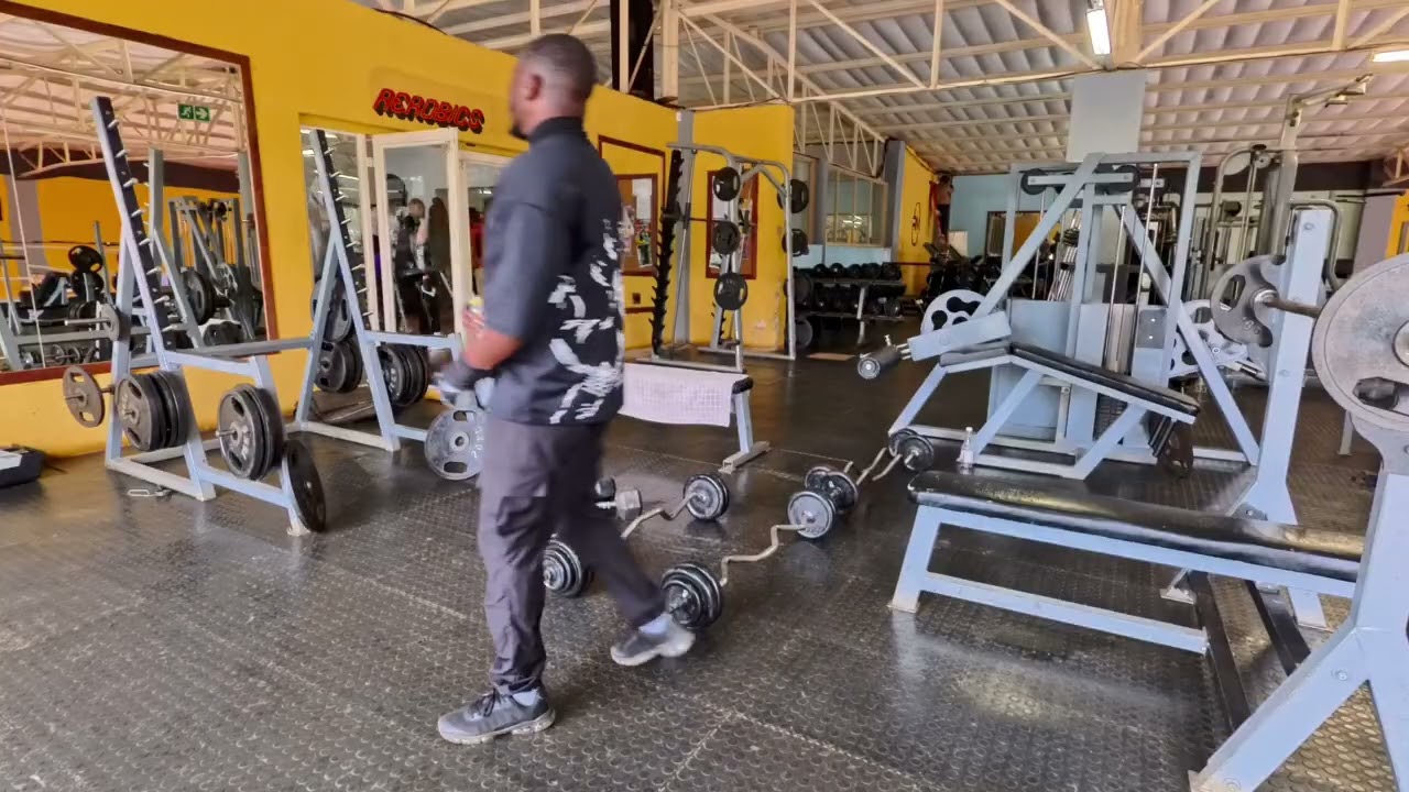 Empty Gym...One Man Show!!!