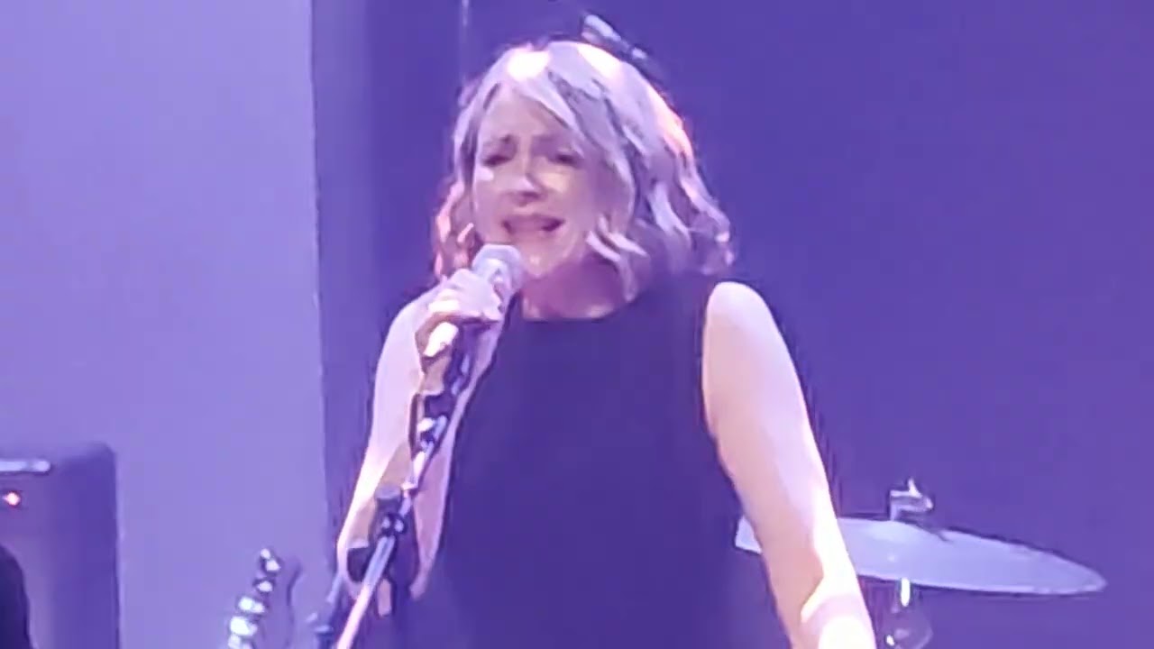 Melys - Sgleinio (live at The Gate)