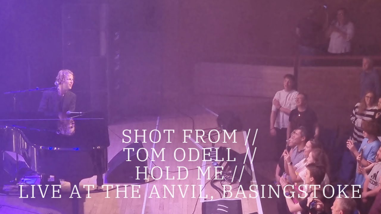 SHOT FROM // TOM ODELL // HOLD ME // LIVE AT THE ANVIL, BASINGSTOKE