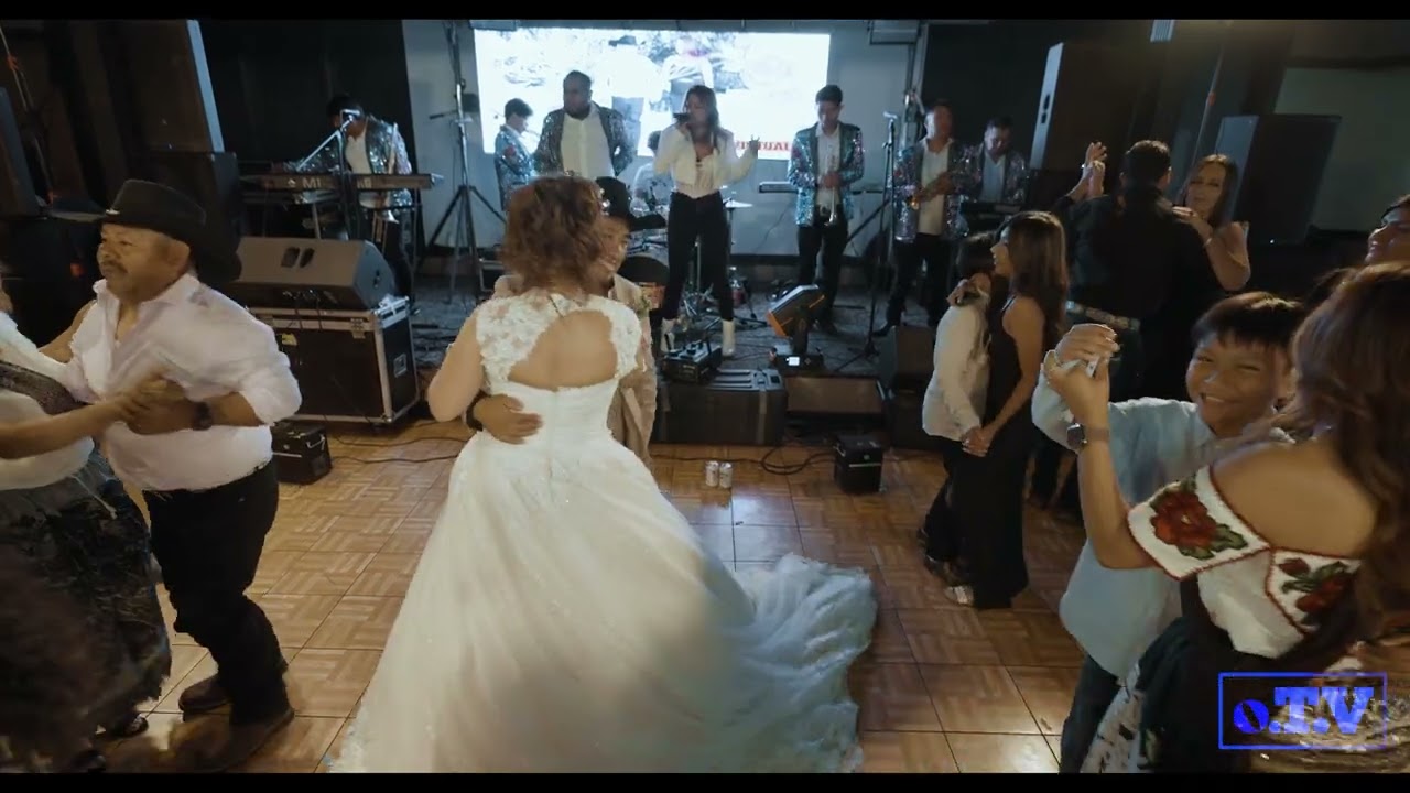 La boda de J y O : Baile con TecnoBanda Sueños de Michoacán 02
