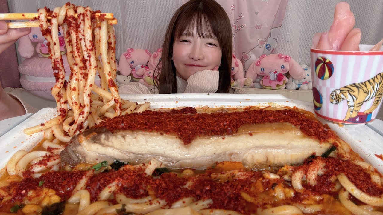 【大食い】豚キムチチゲおうどん【もえあず】