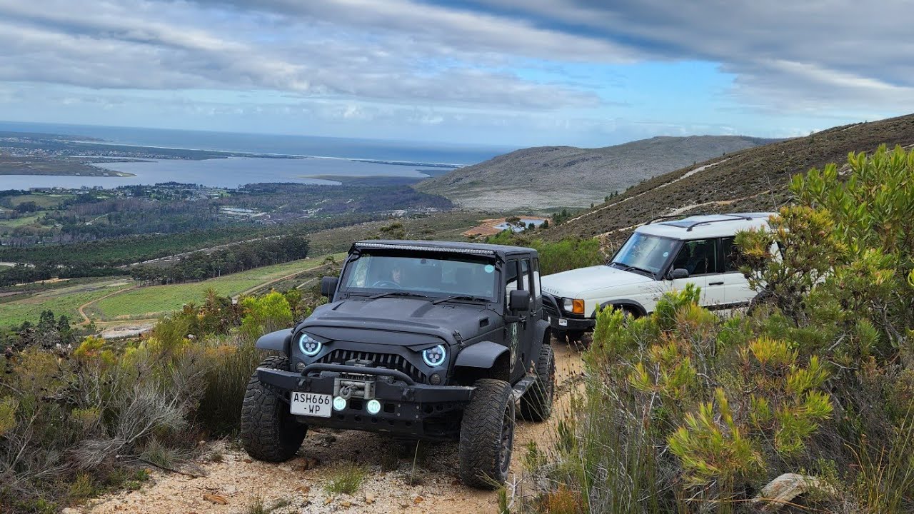 Honingklip 4x4 Trail.  Jeep vs Land Rover