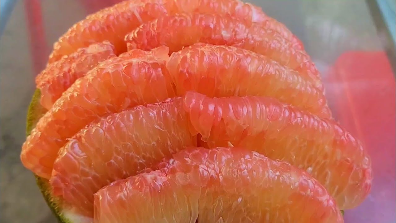 Gọt bưởi nhanh gọn và tách múi bưởi ngon đẹp