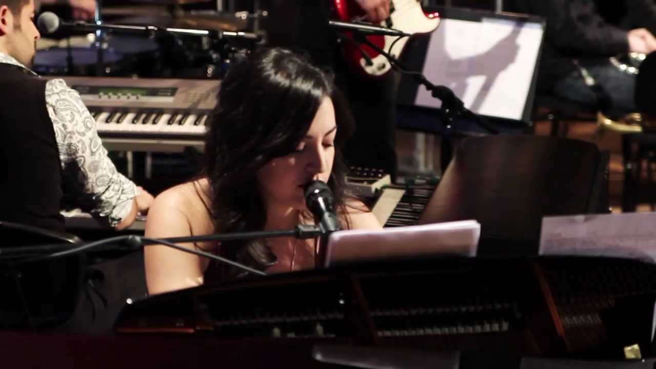 CLARA BLUME - Here Comes Everything / LIVE@RadioKulturHaus