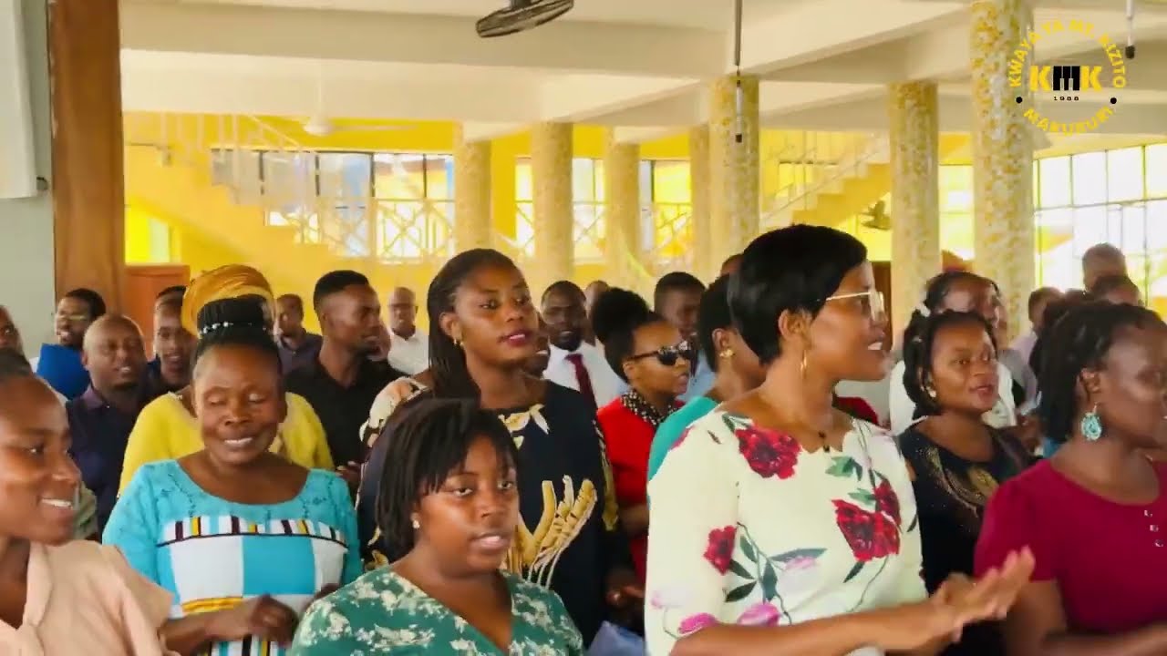Mt. Kizito Makuburi - Haiwezekani (Sunday Playlist)