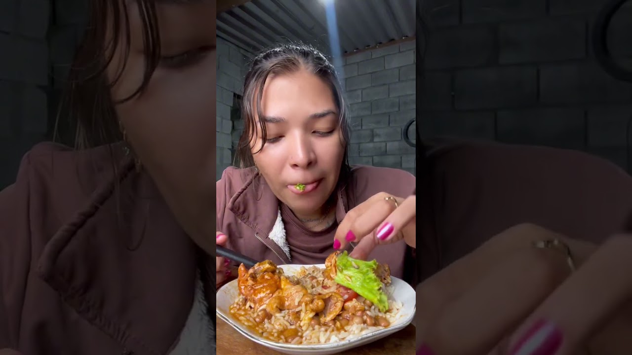 FRANGO GUISADO ARROZ FEIJÃO 
