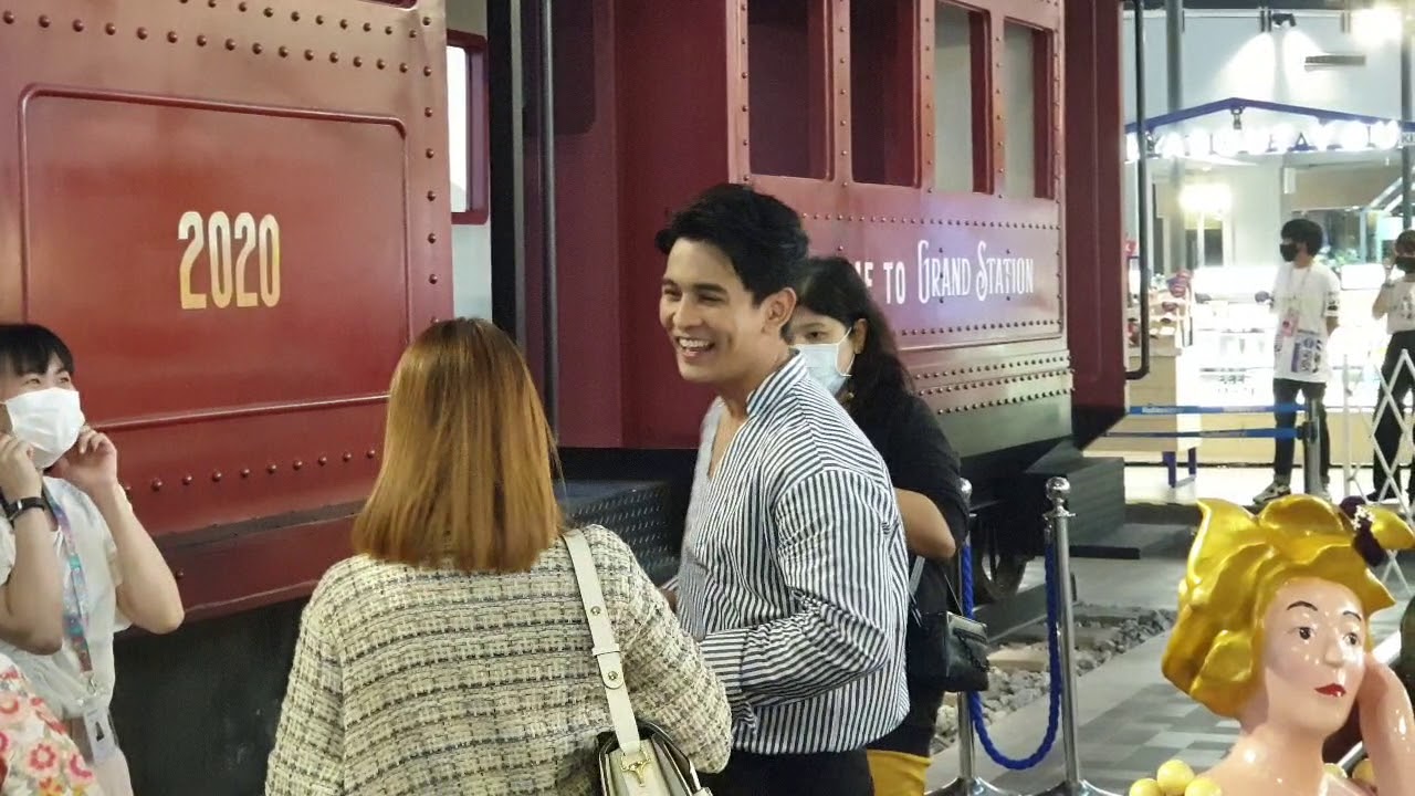 GuN_1_ มาถึงงาน รอขึ้นเวที @ GRAND STATION_Fashionisland_(13-12-63)