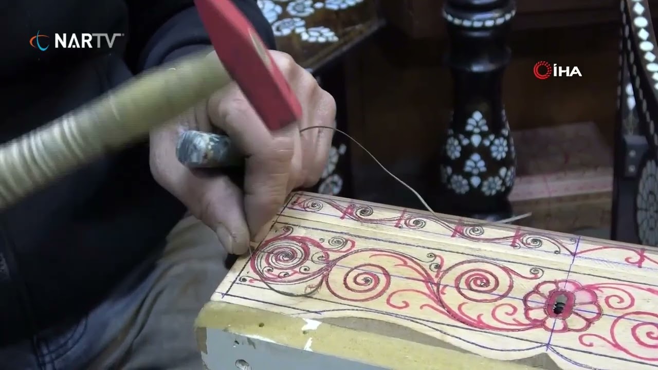 Dayısından öğrendiği padişah mesleğini 44 yıldır sürdürüyor