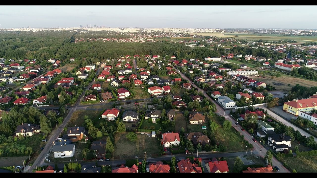 Kwirynów Modrzewiowa Street - Stare Babice - View of Warsaw from the west ( DRONE FOOTAGE )
