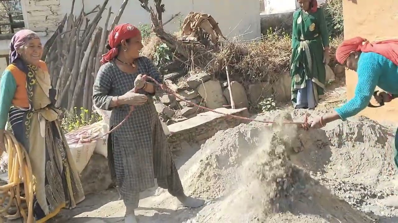 आज आए सेरा वाले भी हमारे गांव ध्याड़ी पर 🤗 #pahadilifestylevlog 
