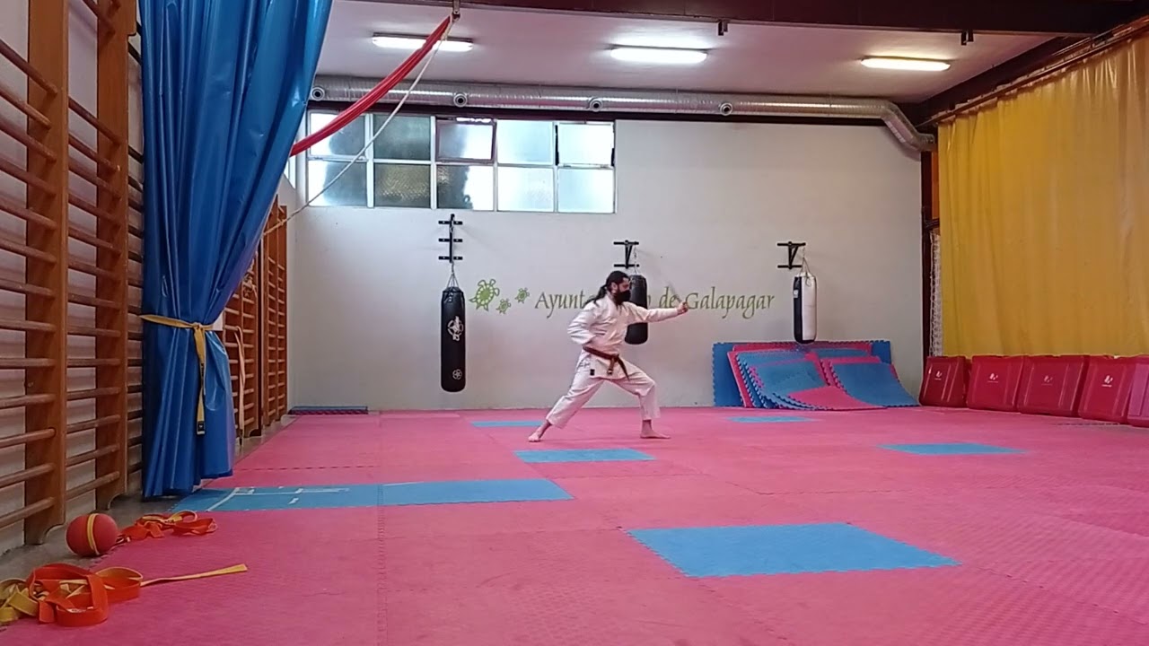 Asabana dai San: Kobudo nunchaku kata