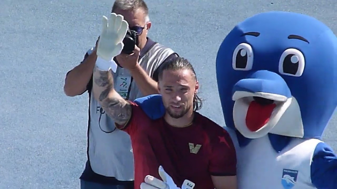 Pescara - Venezia, Plizzari torna all'Adriatico, saluto alla Curva Nord 13-9- 2025