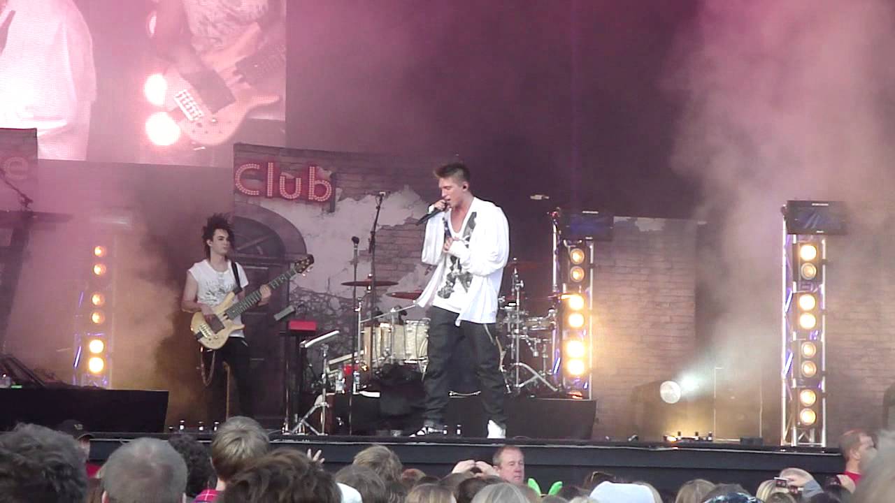 Danny Saucedo with Dirty Loops at Liseberg 2011-05-30 Part 1