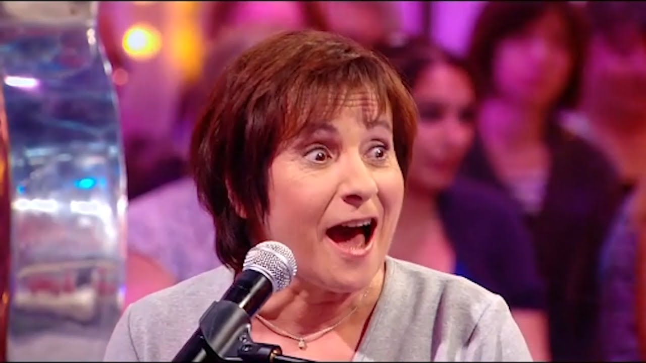 Marie-Paule Belle chante " La Parisienne"