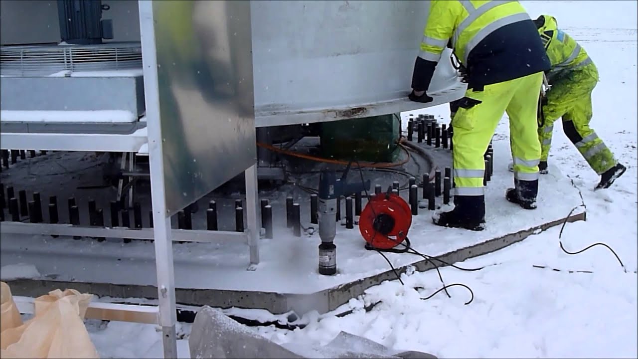Opsætning af Siemens vindmøller i Mintebjerg på Sydals.