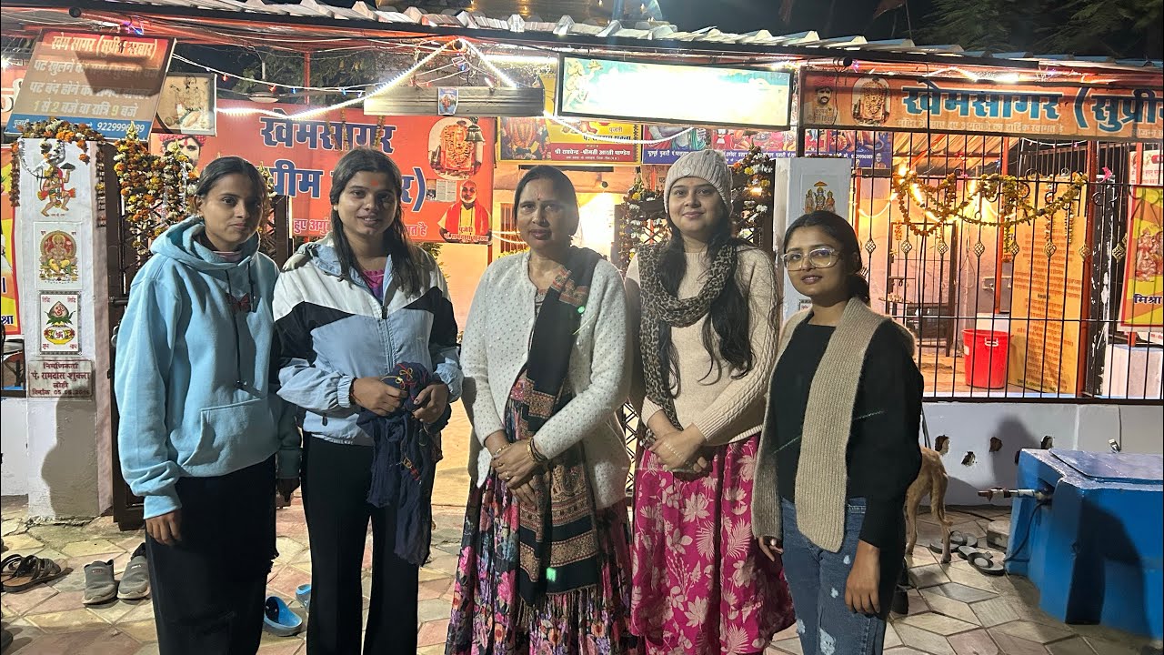 Family gai aaj mandir 🙏🏻 #dailyvlog #vlog #trending #trendingvideo 