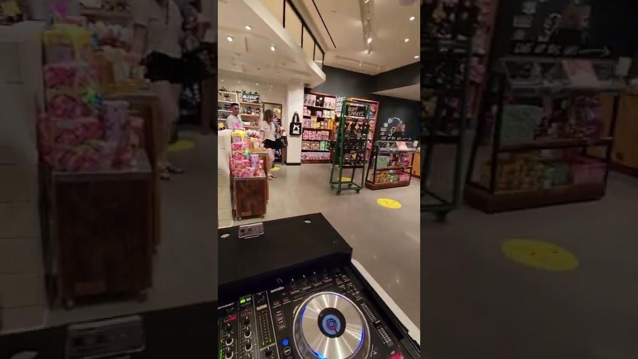DJ Gig at Lush Store Roseville Galleria 4/30/23.
