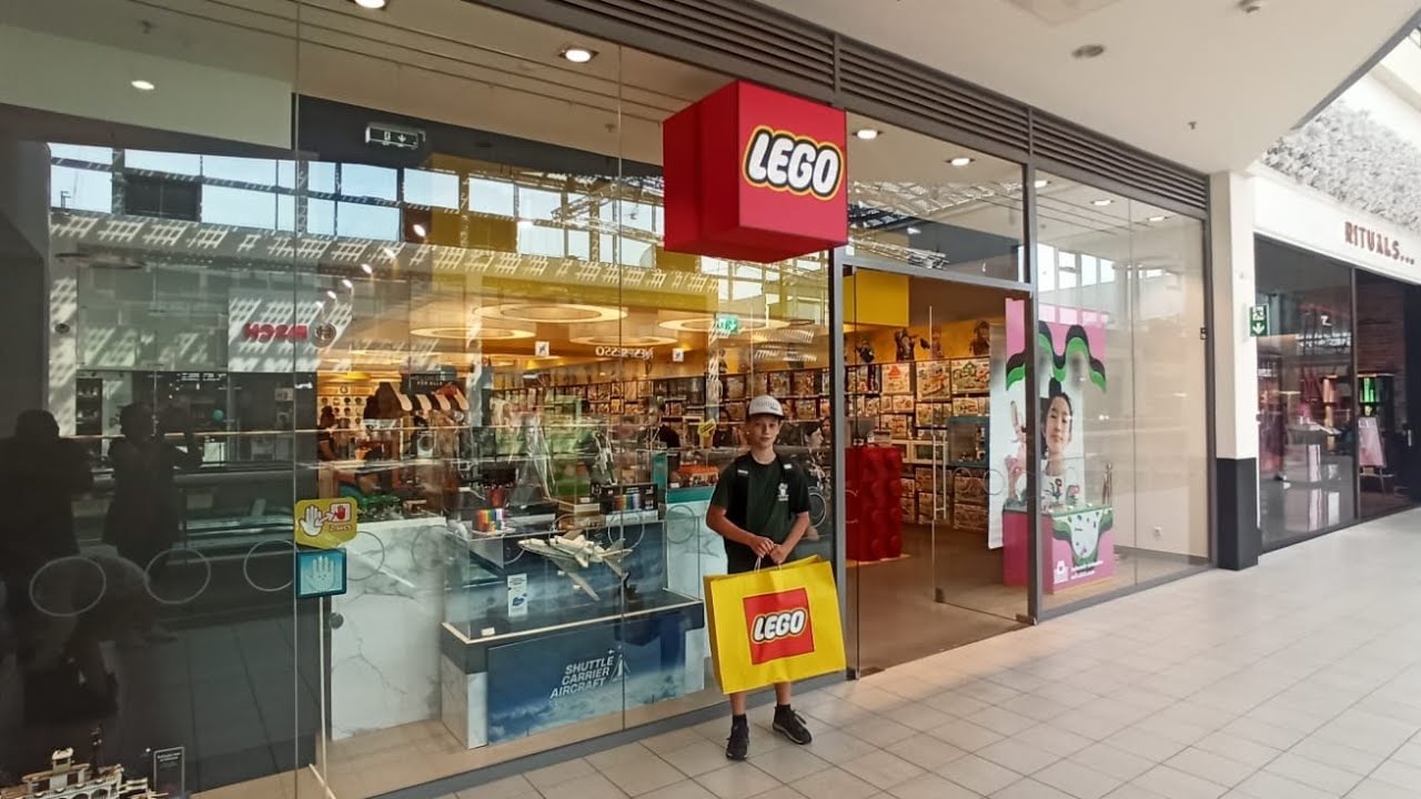 (Lego Vlog 19#) Lego store Vídeň . Plno nového Lega za $$$$$ Kč . Poděkování za 500 Odběratelů