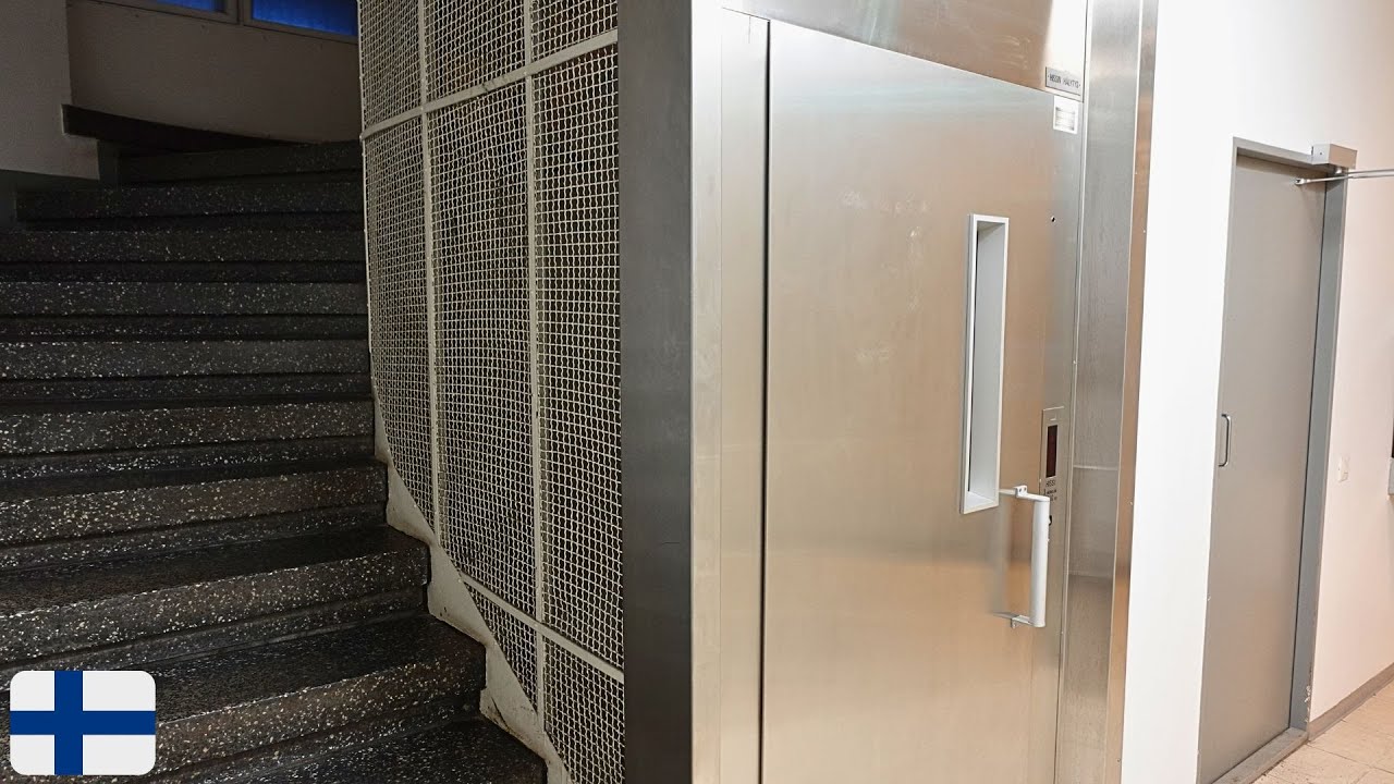 Old 1935 Graham Brothers (heav. mod. KONE M) traction elevator at Antinkatu 15, Pori FIN