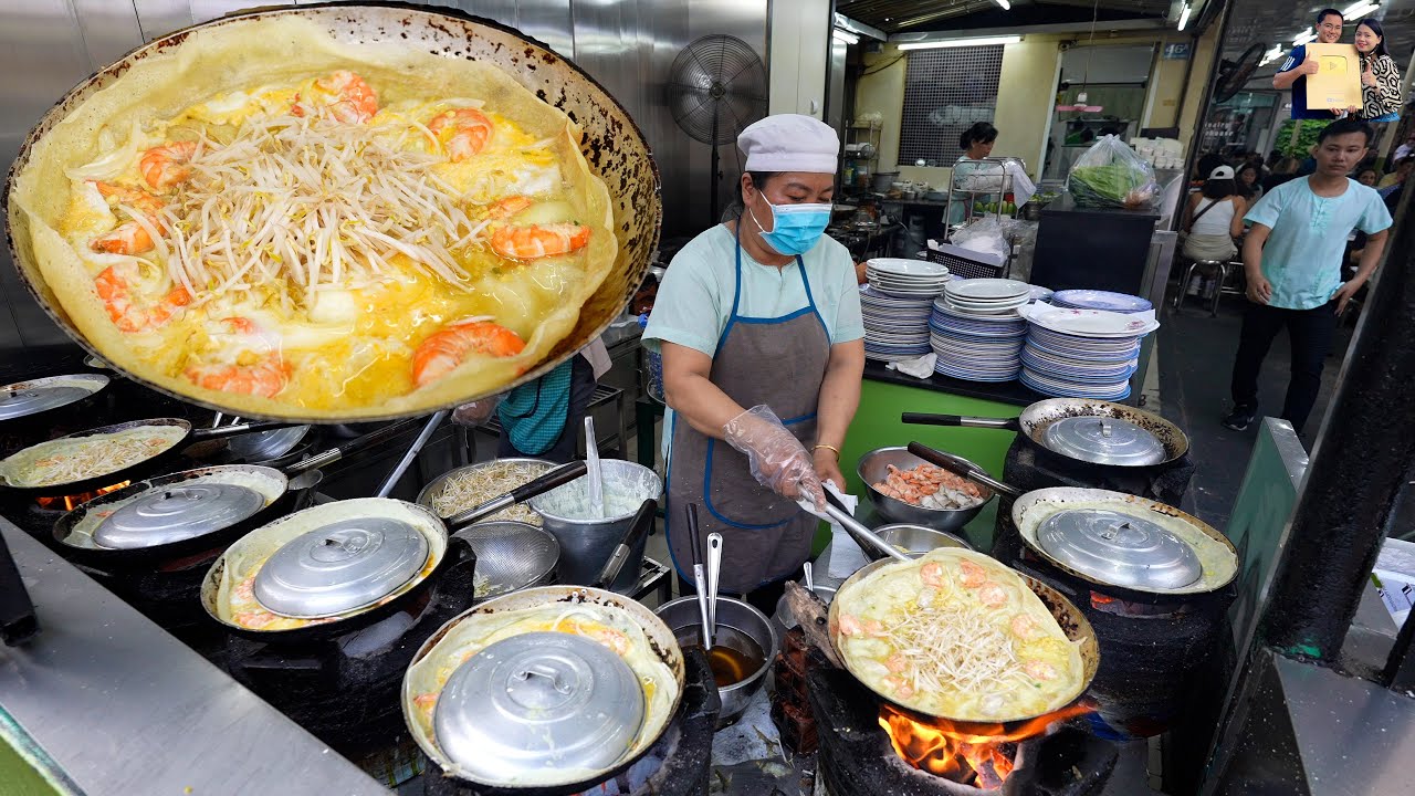 Choáng Ngợp Quy Trình làm Bánh Xèo Đinh Công Tráng 180k một cái khách ăn nườm nượp ở Sài Gòn