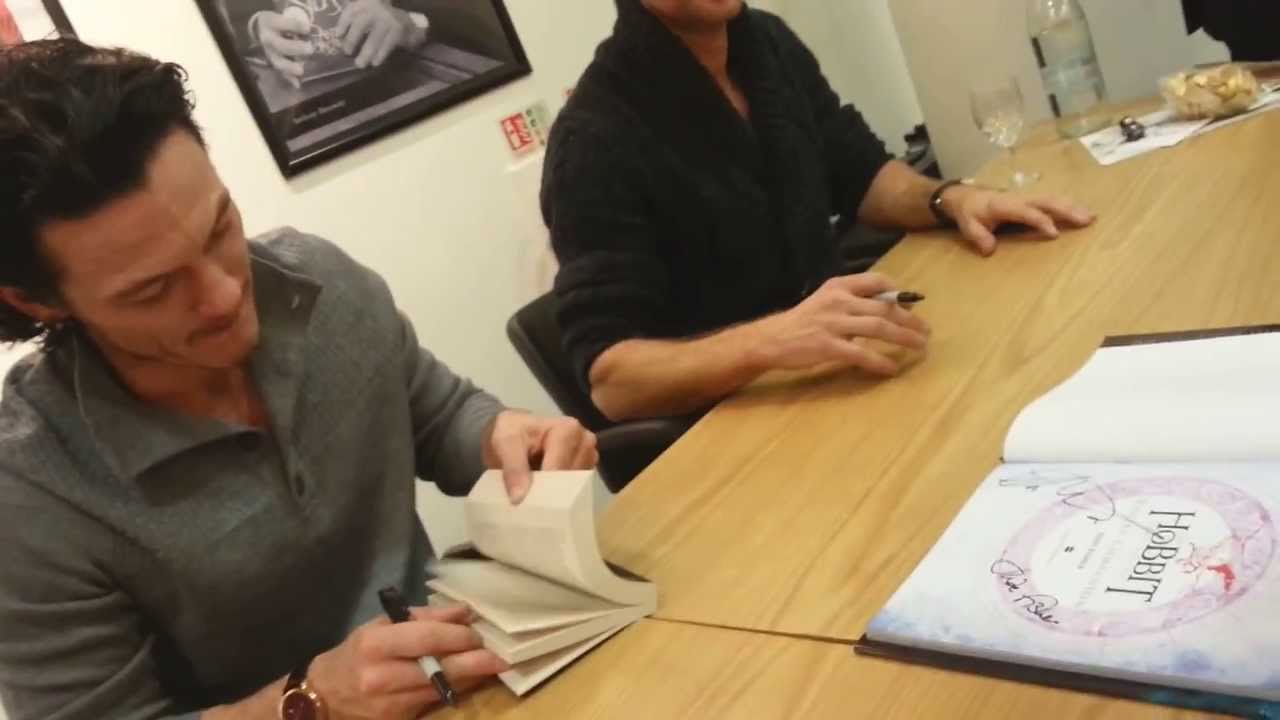 Richard Armitage Luke Evans  Hobbit Waterstones Event 20131206-5