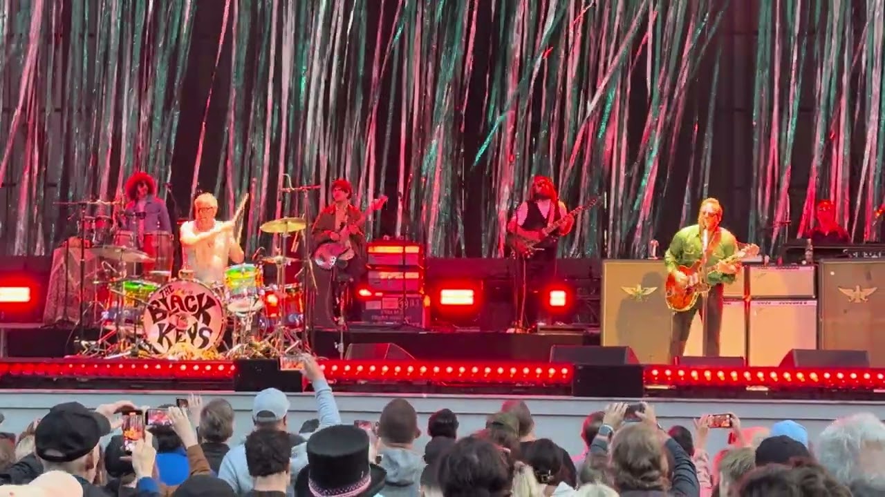 The Black Keys - Your Touch (Greek Theatre, CA 06/01/2025)