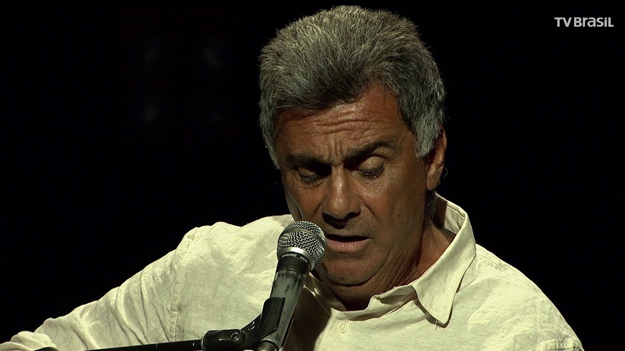 Guinga apresenta show intimista de voz e viol&atilde;o | Programa completo