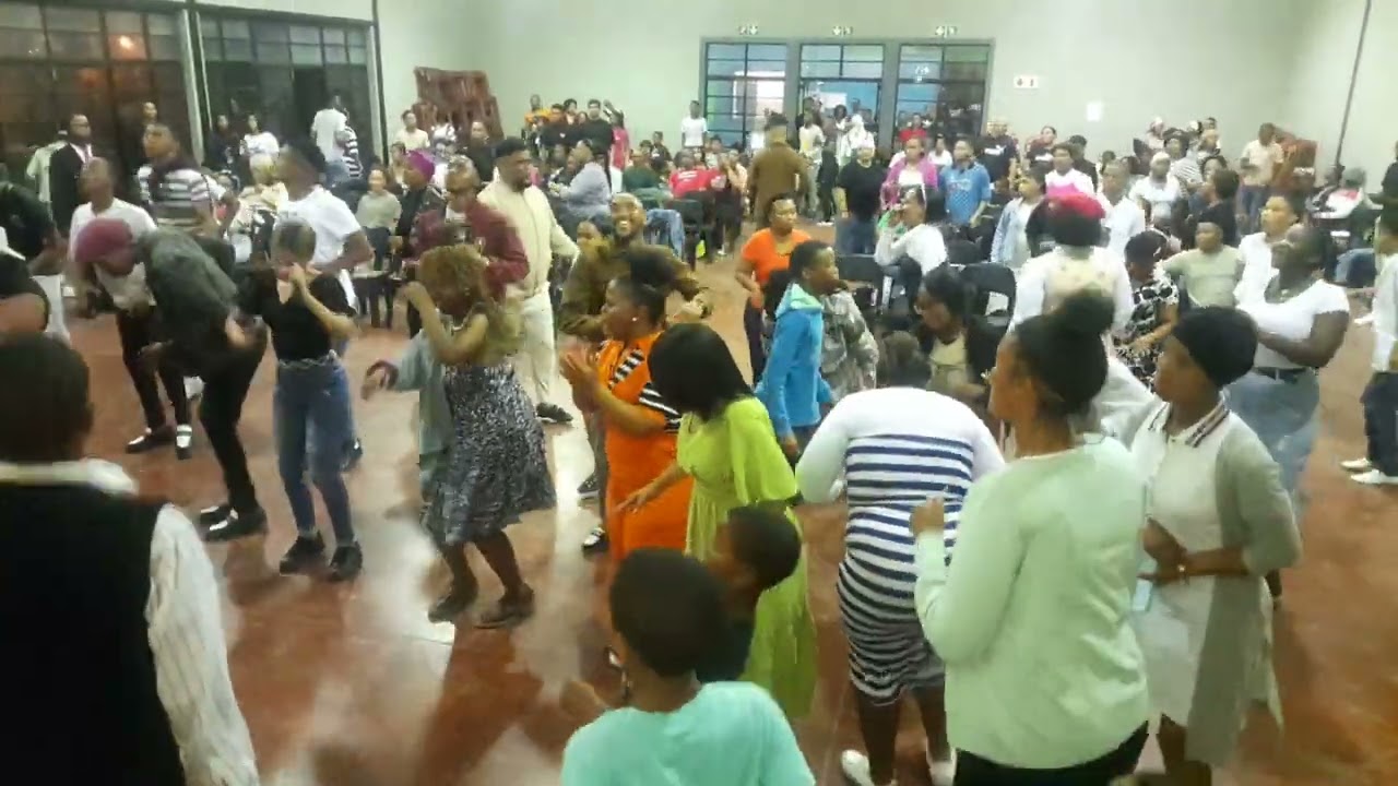 EINDJAAR PINKSTERFEES VOL 2 : saam mt Evg Lenny Buffel.Sr Margie Hendricks.