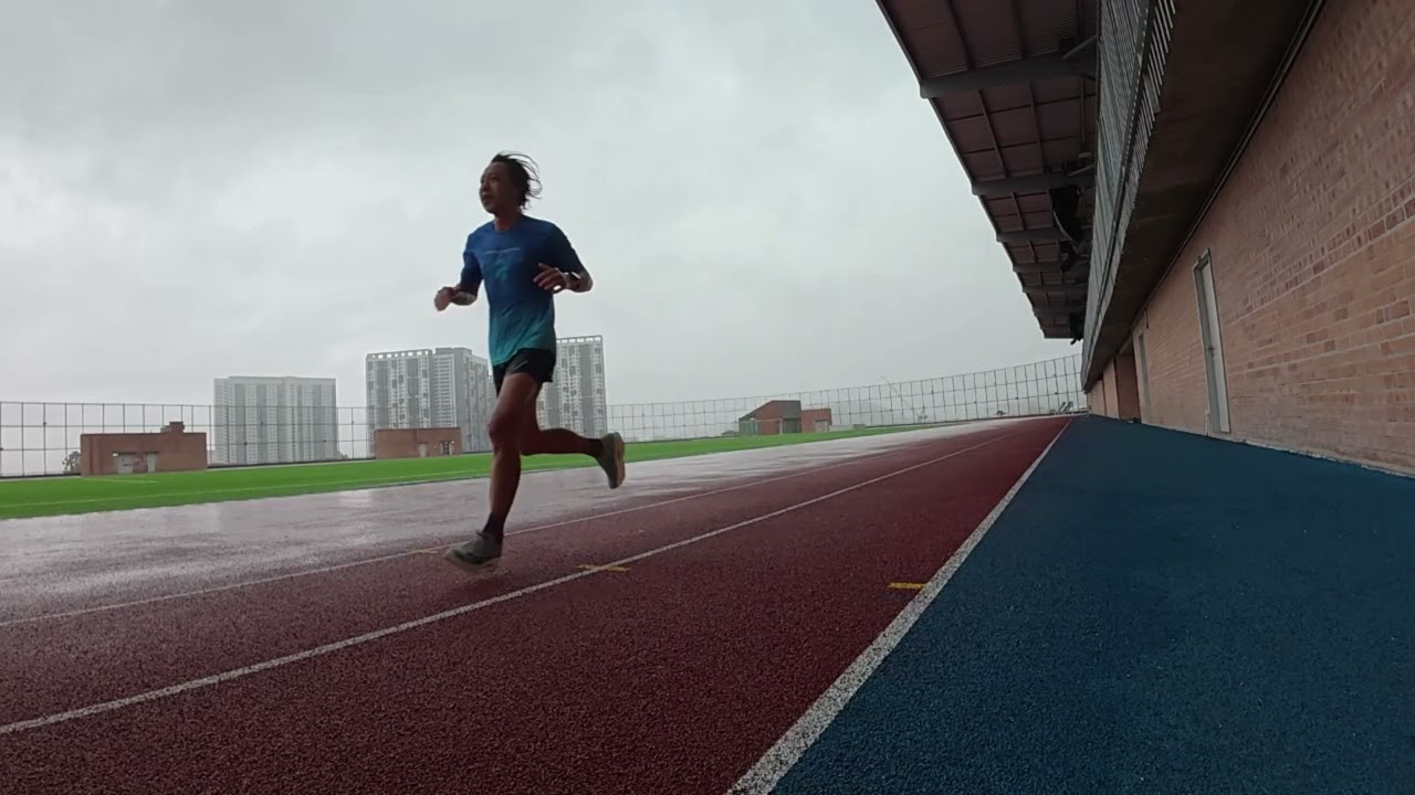 Wet morning run - speed workout at Arena TARUMT with Mizuno Rebellion Pro Low