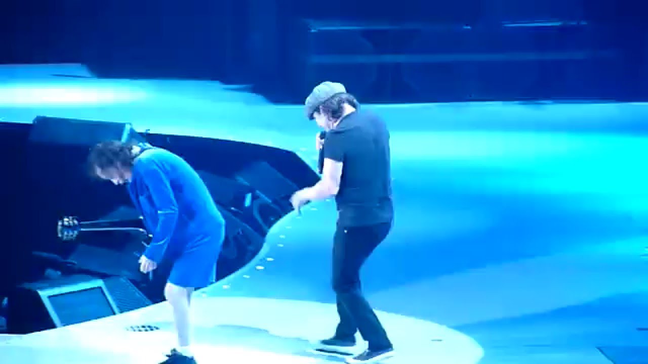 AC/DC - Thunderstruck - Pepsi Center - Denver - 2-8-2016
