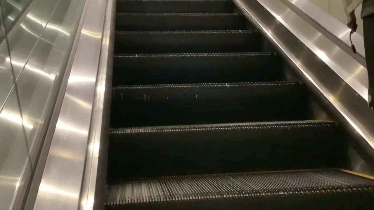 Genting higlands first world plaza escalator 