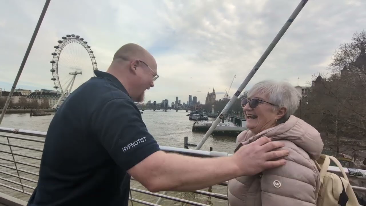 A bit of impromptu street hypnosis in London