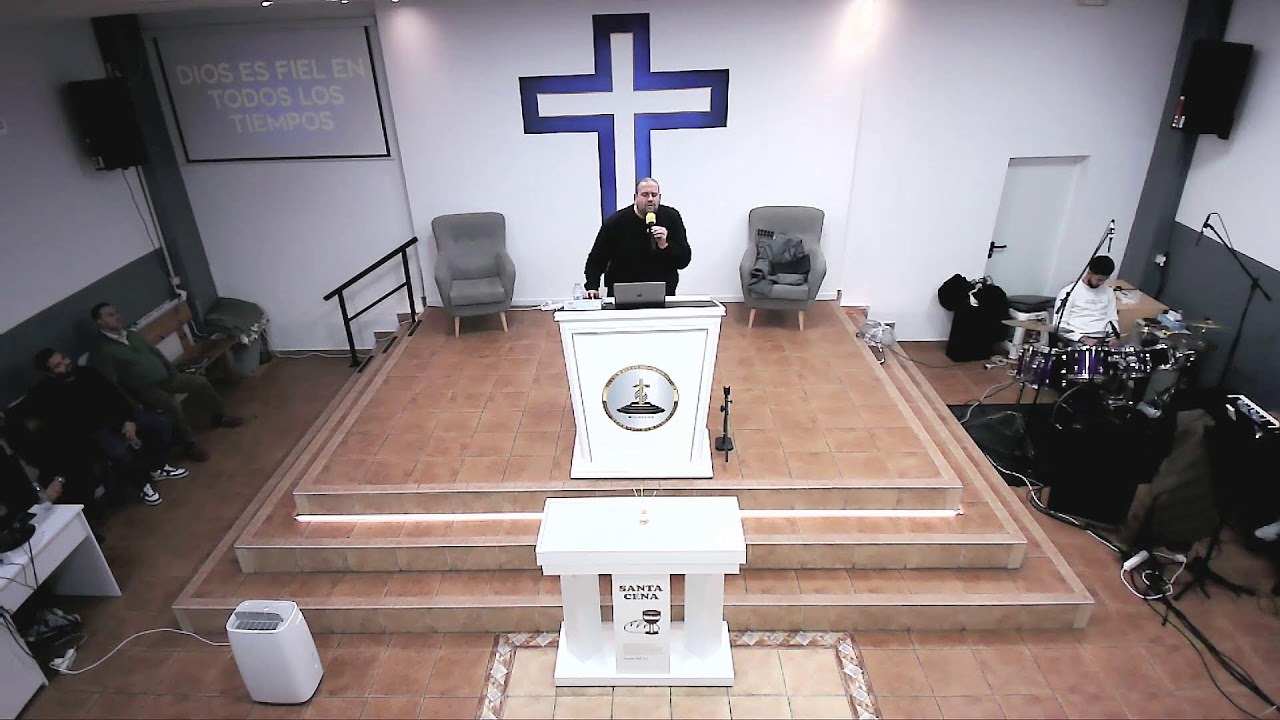 Culto administrado por el pastor tema: “Extendidos hacia la Meta”