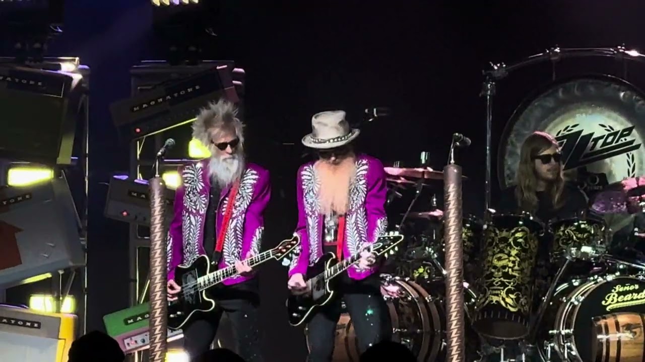 Tube Snake 🐍 Boogie - ZZ Top Live at The Muckleshoot Casino in Auburn, Washington 8/24/2025