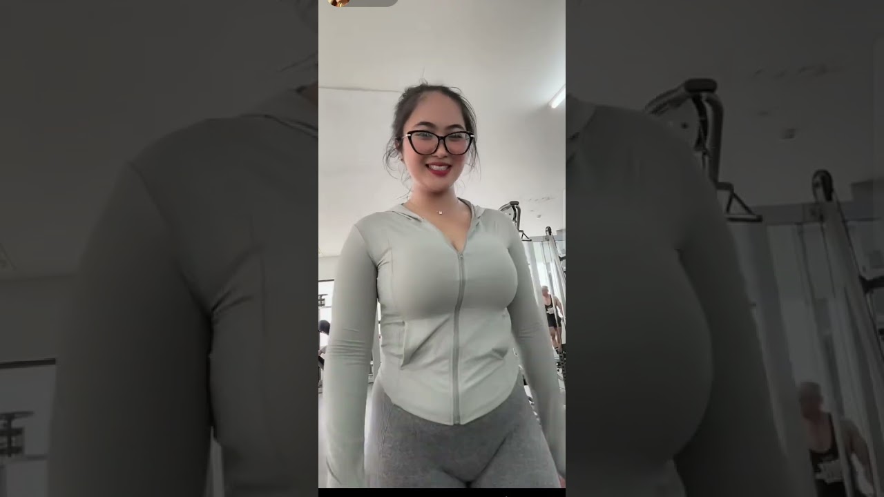 Awcut live TikTok 