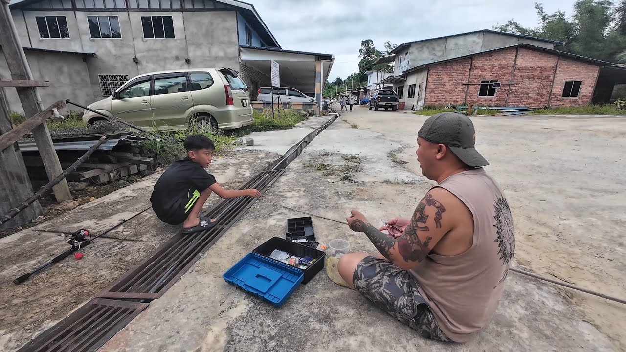 MANCING SUNGAI TEPI RUMAH PANJANG // PULANG TIDAK BAWA IKAN UMPAN KURANG MANTAP // 