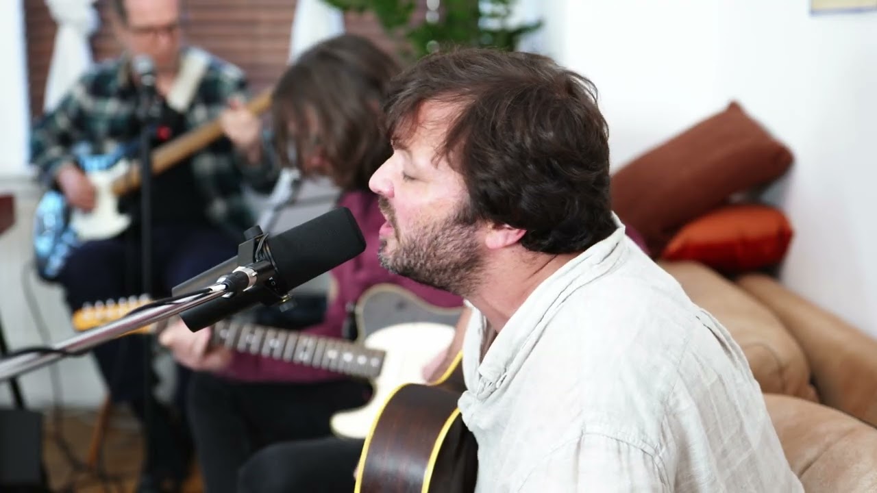 Dave Burn - Stop Panicking (Live)