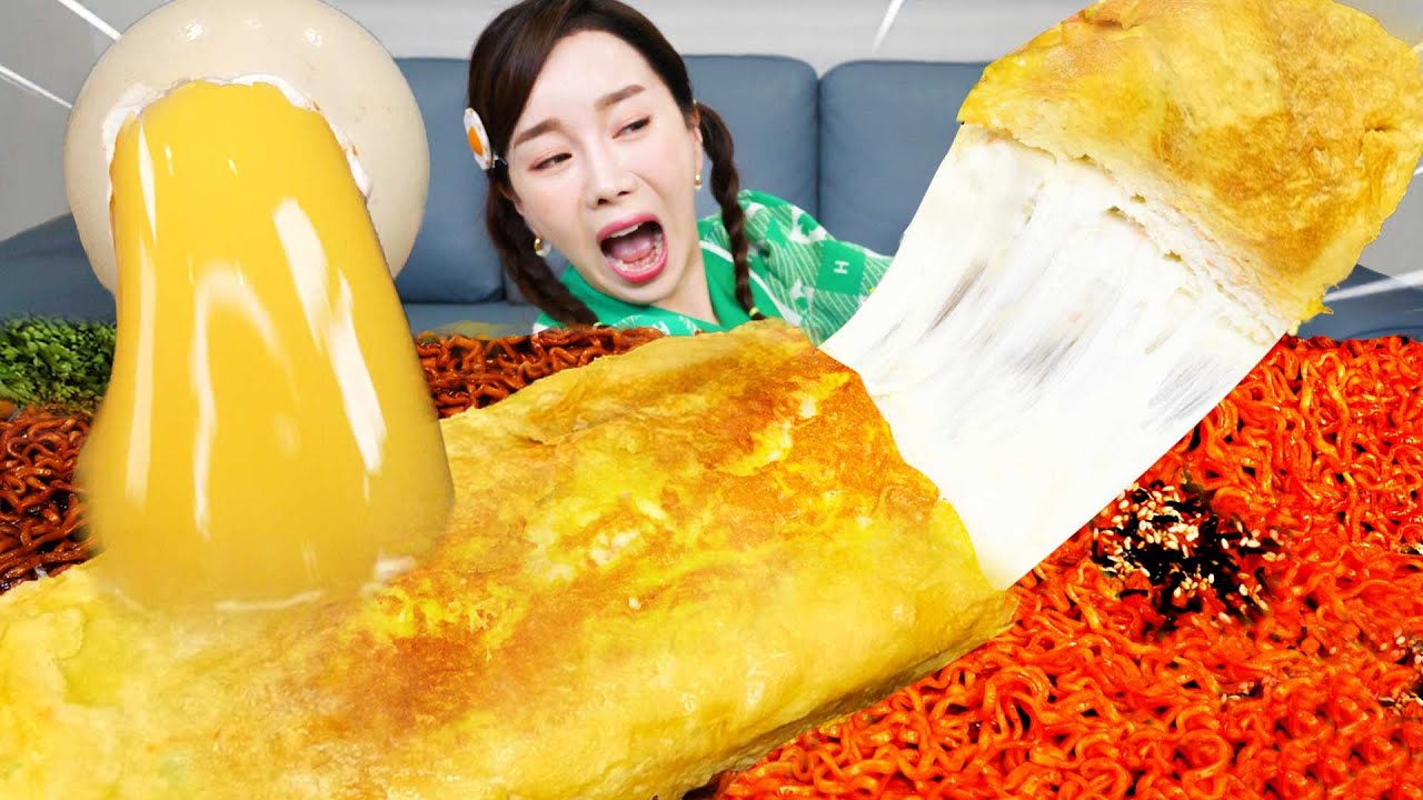 [Mukbang ASMR] Making Giant Rolled Cheese Omelet With Ostrich Eggs ! Challenge & Eatingshow Ssoyoung
