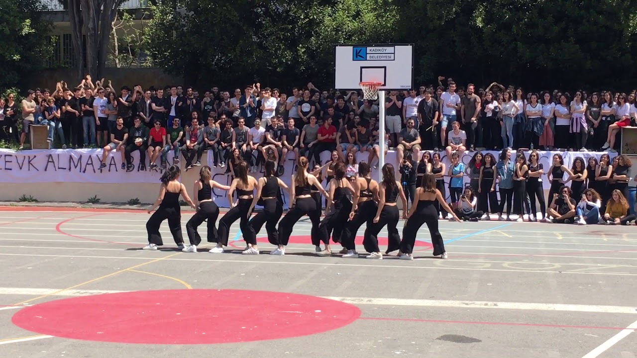 Kadıköy Anadolu Lisesi Kız Yatılı Gündüzlü Maçı 2018 Devrearası Gündüzlü Dans