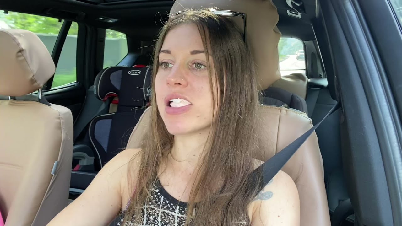 Bubble gum in the car | Hubba Bubba Blowing & snapping