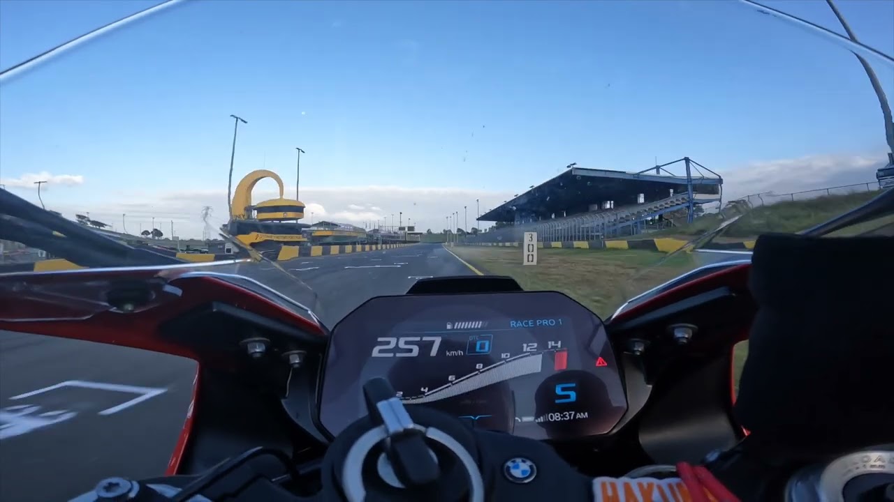 SMSP Track day at Eastern Creek Green Group - 2023 S1000RR - March 24 - Session 1