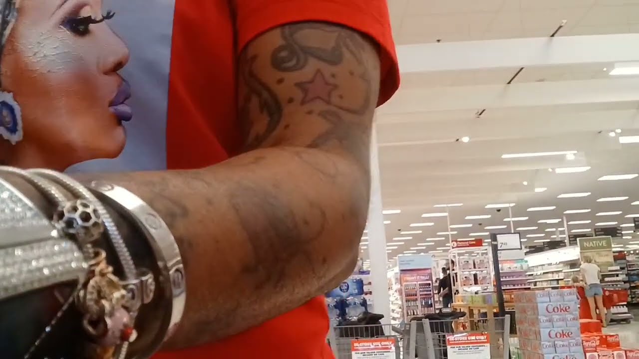 Target.....STARBUCKS -DAY IN MY LIFE- LIVING WITH LONG NAILS