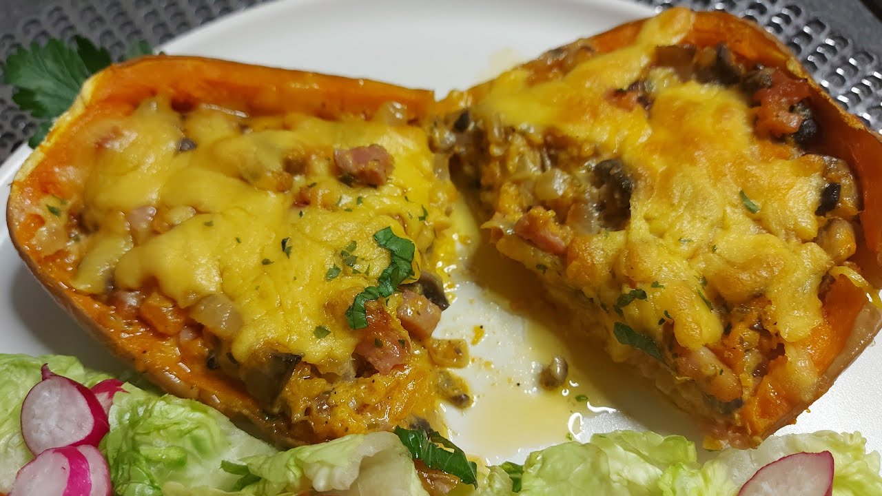 Courge Butternut Farcie aux Champignons, Lardons et oignons, un Festin Chaleureux à Déguster!