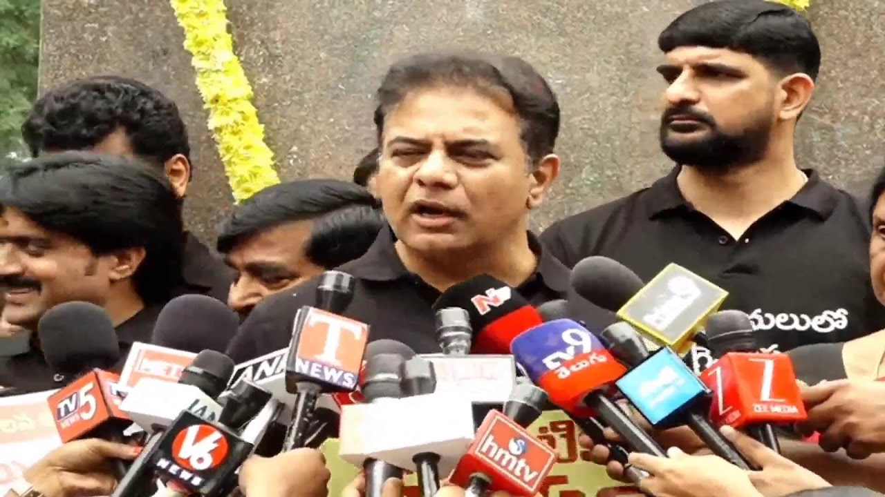 Live: BRS MLAs protest at Gun Park @BharatRashtraSamithiParty