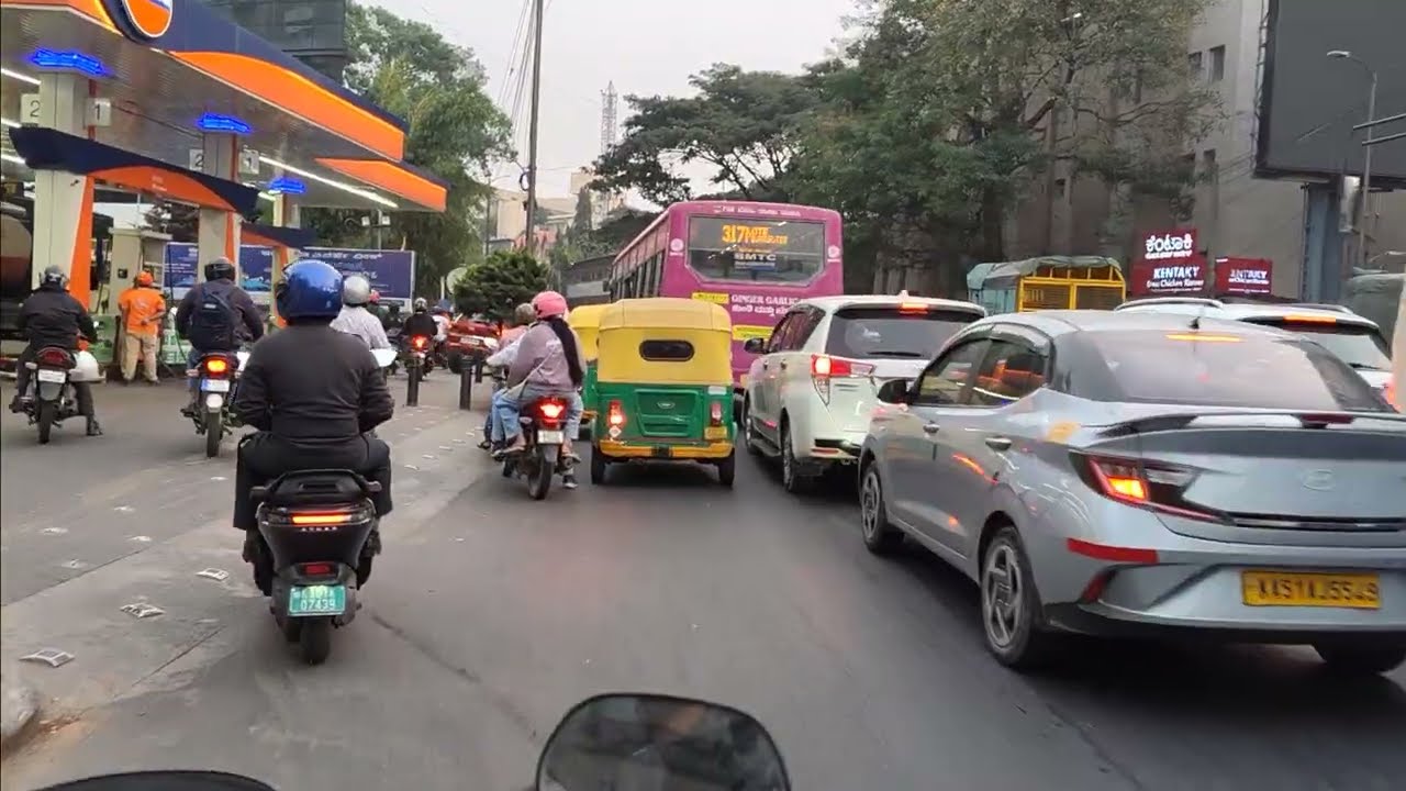 Bangalore traffic 🚦 in 4K #bangaloretraffic #automobile #bangalorecity #traffic 