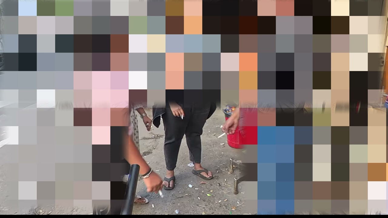 Indian girl group smoking | Indian woman smoking | Woman smoking.