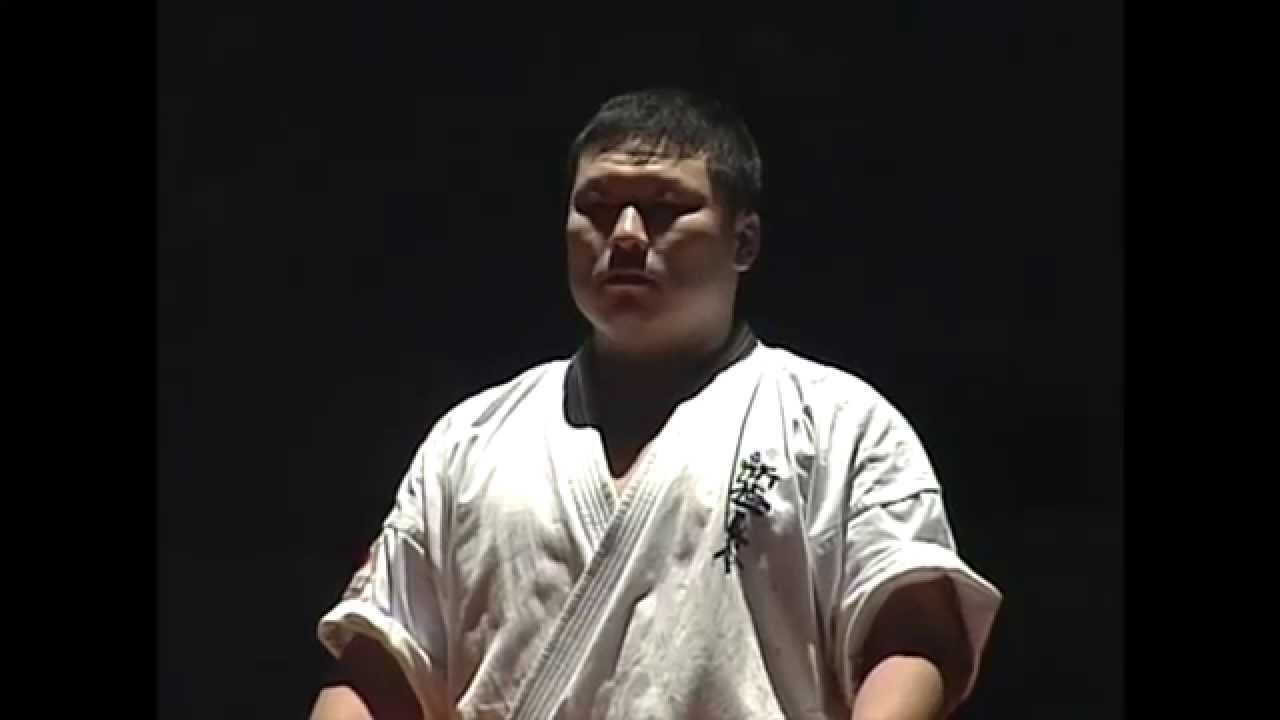 【新極真会】THE 9th WORLD KARATE CHAMPIONSHIP Final Tsukagoshi vs. Imbras SHINKYOKUSHINKAI KARATE